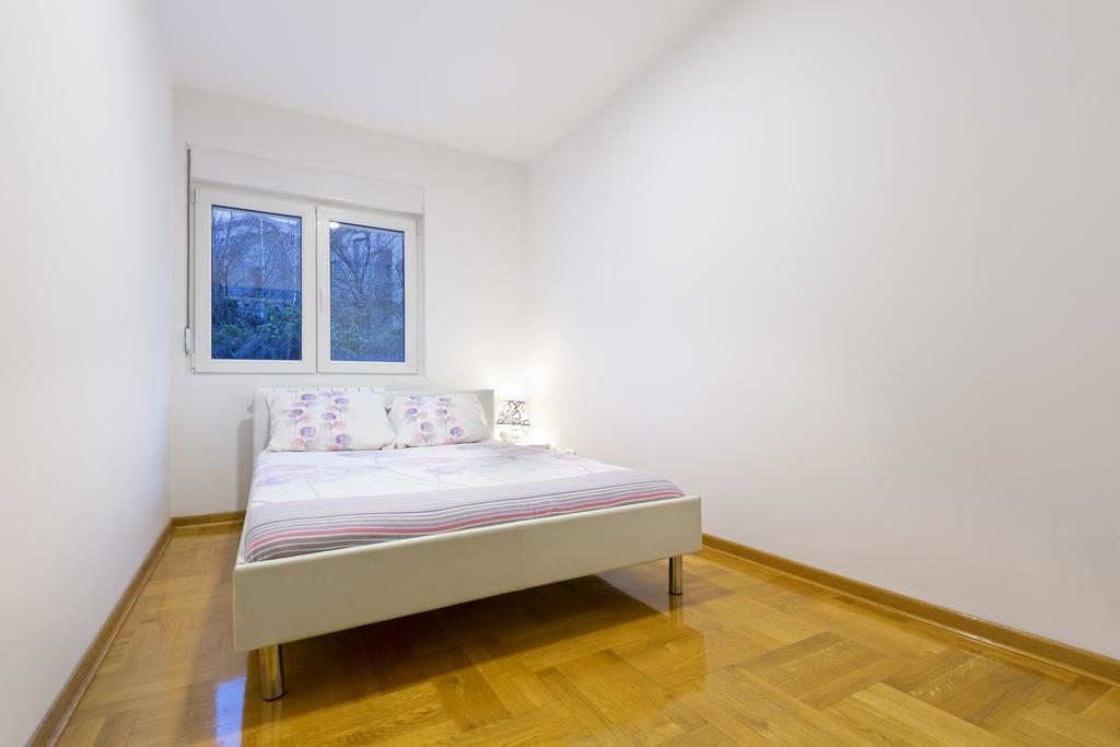 Prima Apartmani Beograd Szoba fotó